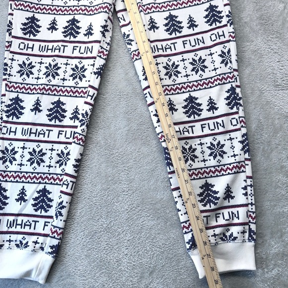 Aeropostale Womens‎ Pajama Pants M Fair Isle Christmas Trees Snowflakes Joggers - Picture 7 of 7